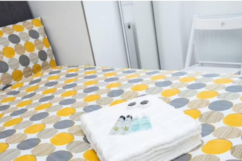 Boutique Modern Hotel Room For Two Near Tube And Bus Stations London Ngoại thất bức ảnh